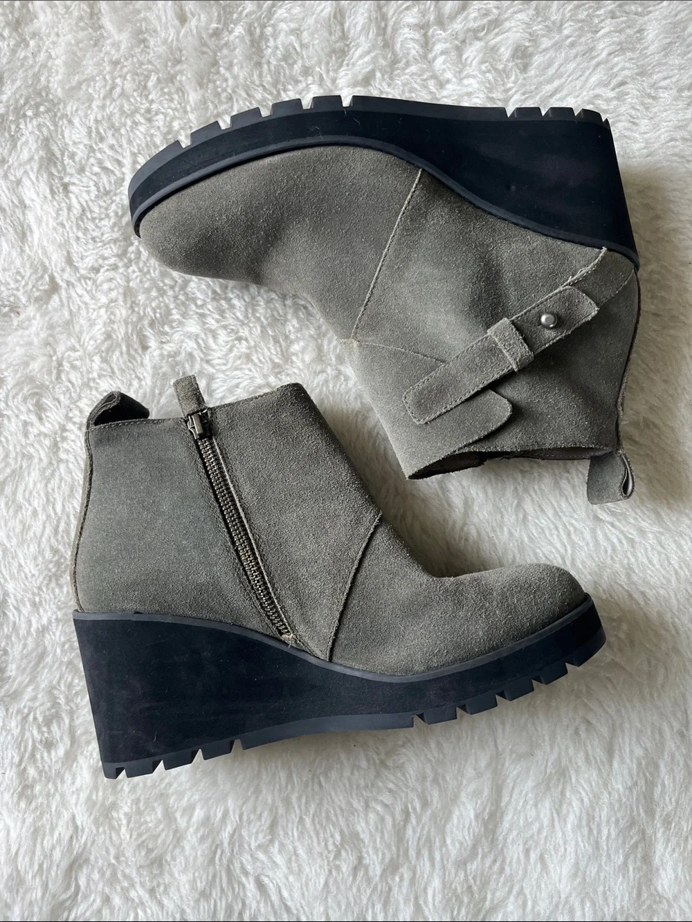 Eileen Fisher Tinker Olive Gray Green Moss Suede Wedge Ankle Boots size 9.5